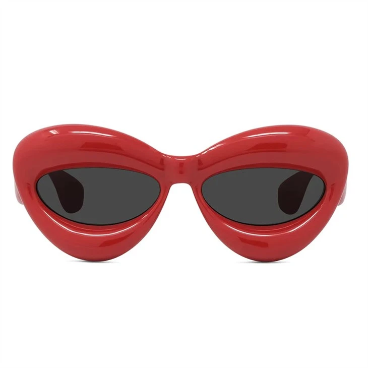 Aufgeblasene Sonnenbrille
