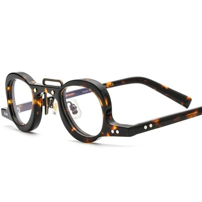 Gläser aus Acetatmaterial